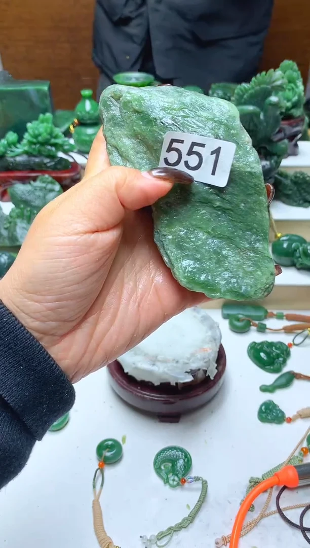 未镶嵌和田玉摆件1