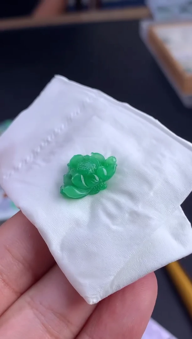 未镶嵌定制翡翠玲*翡翠