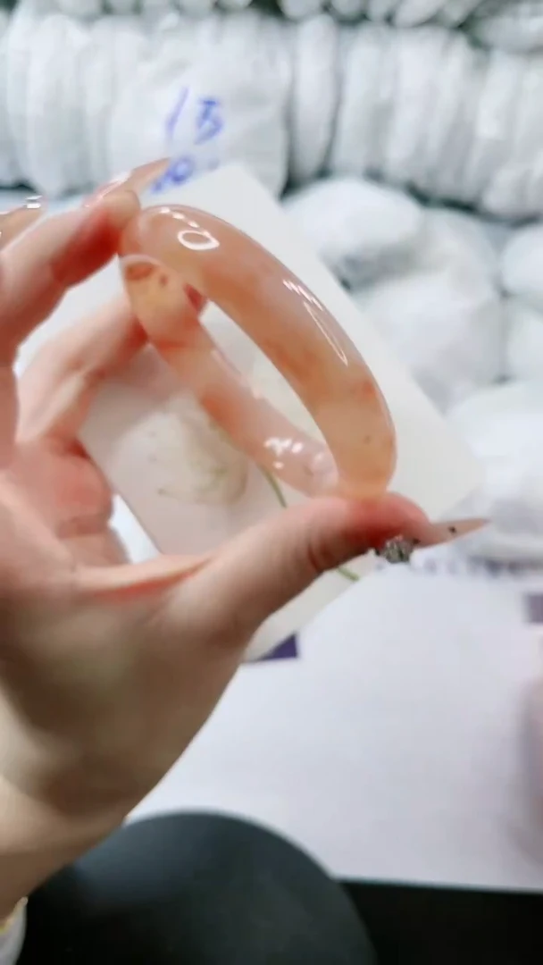 【闪购商品】石英质玉手镯未镶嵌多样性发货L339