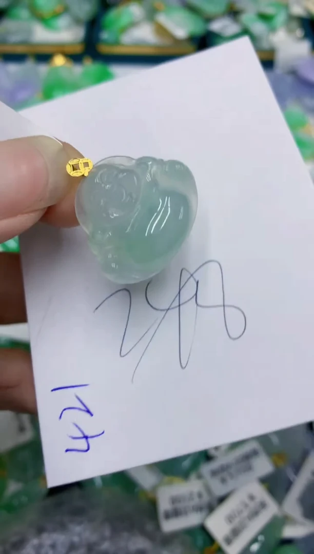 翡翠18K金镶嵌颈饰11111111111