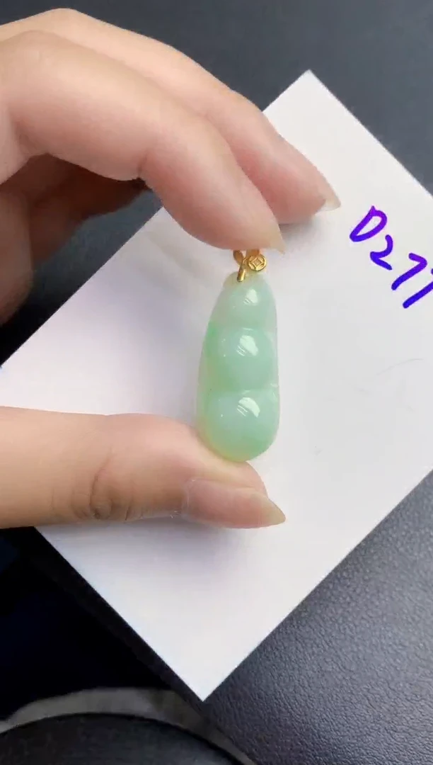 翡翠未镶嵌颈饰0000000000