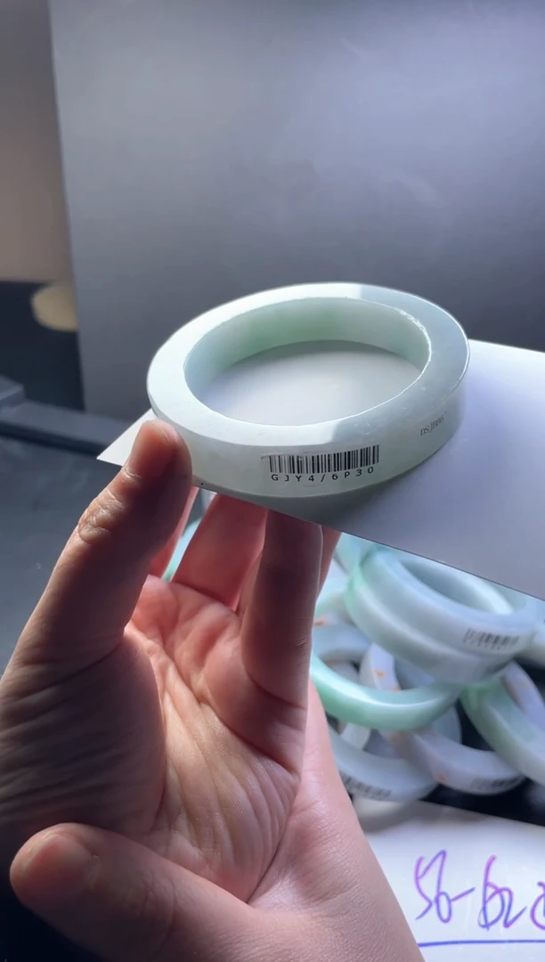 【闪购商品】定制翡翠手镯未镶嵌翡翠手镯定制