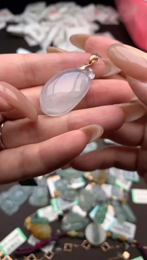 【闪购商品】翡翠挂件18K金镶嵌一