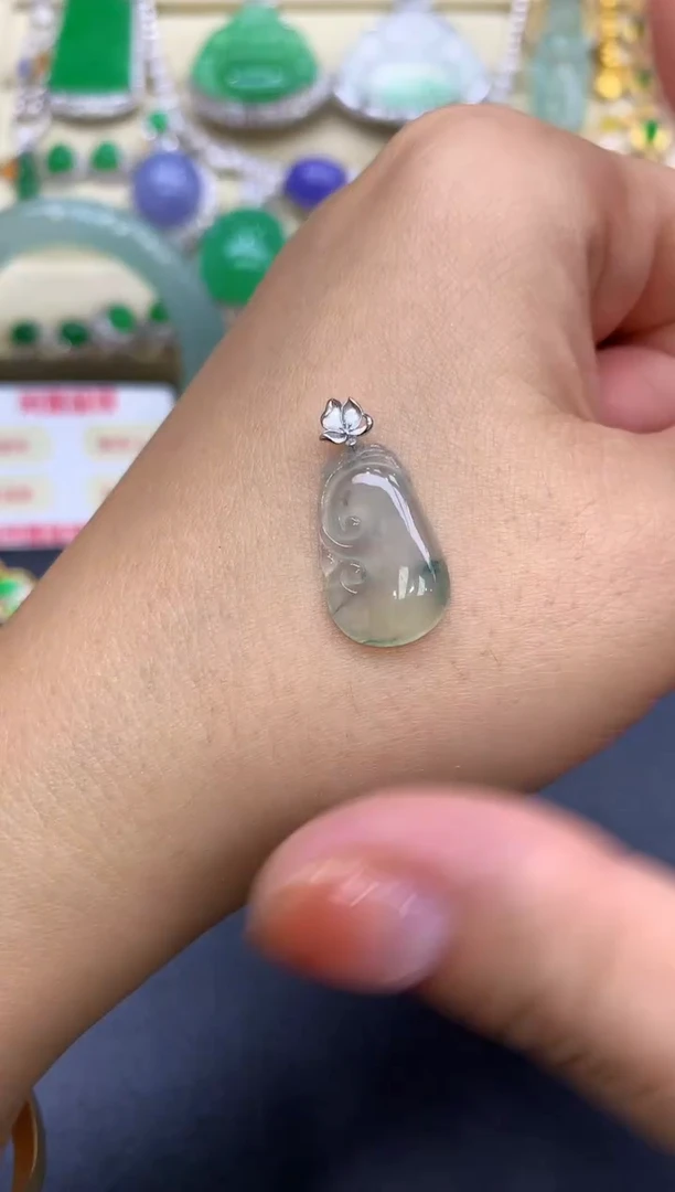 颈饰18K金镶嵌翡翠69-中国好珍宝