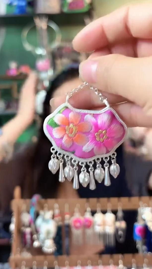 织绣彩云南阁非遗老绣634