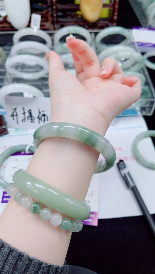未镶嵌手镯石英质玉89-57/58