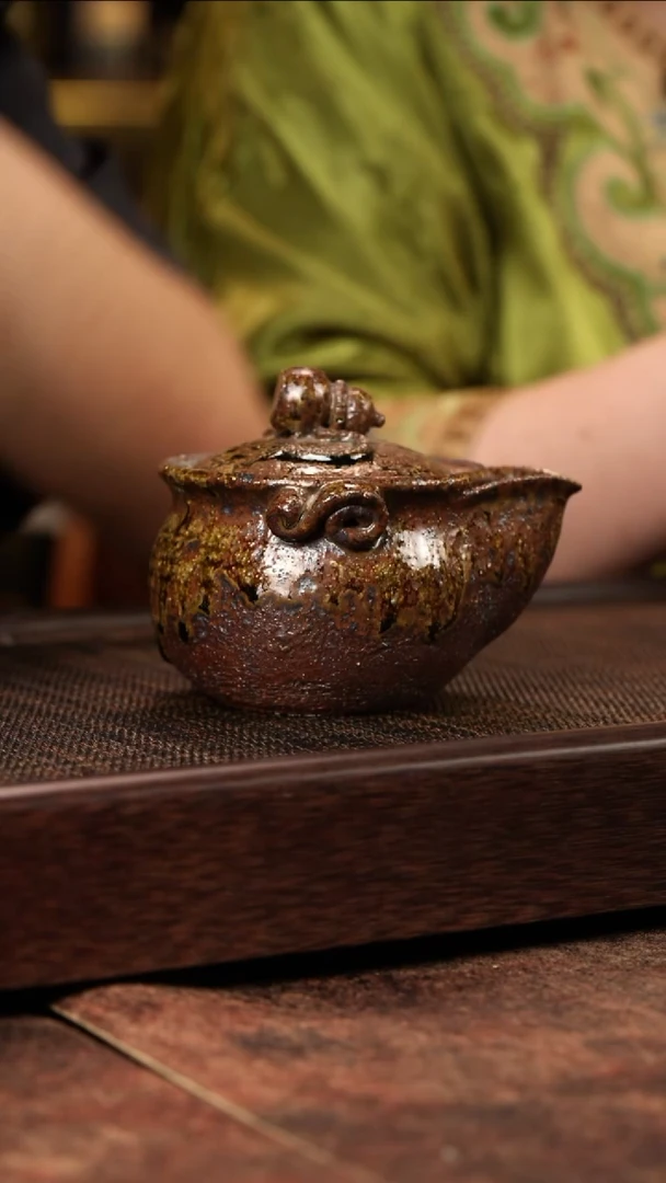 茶壶紫砂沉香木柴烧大宝瓶260CC