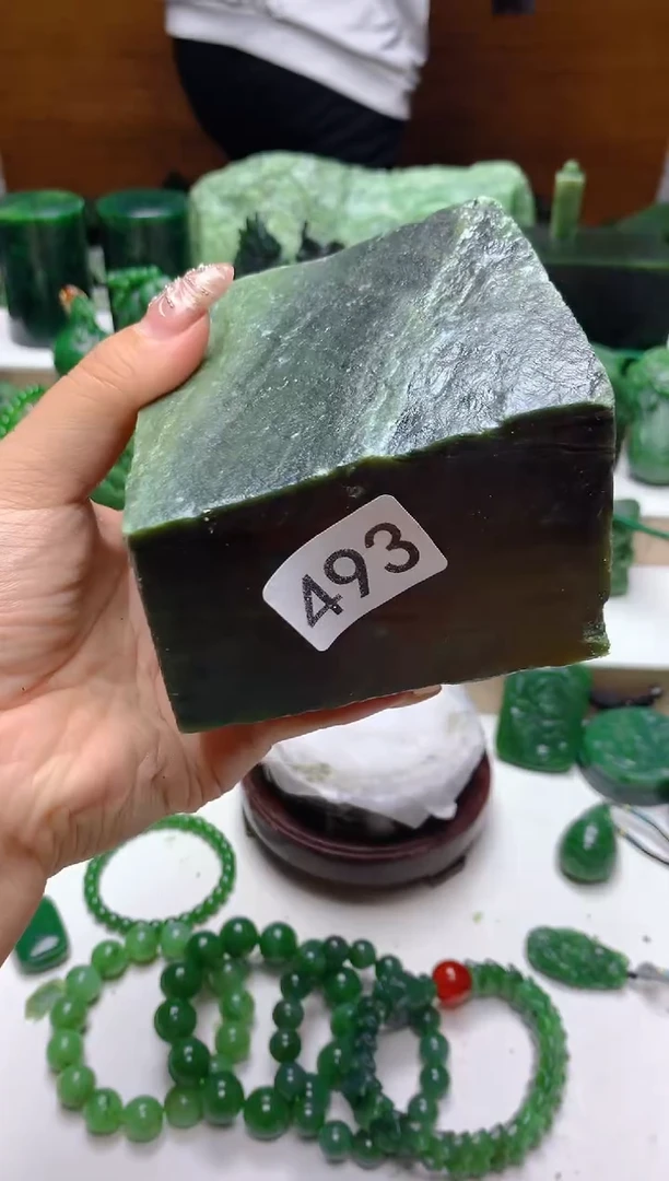 未镶嵌和田玉（碧玉）珠宝半成品0