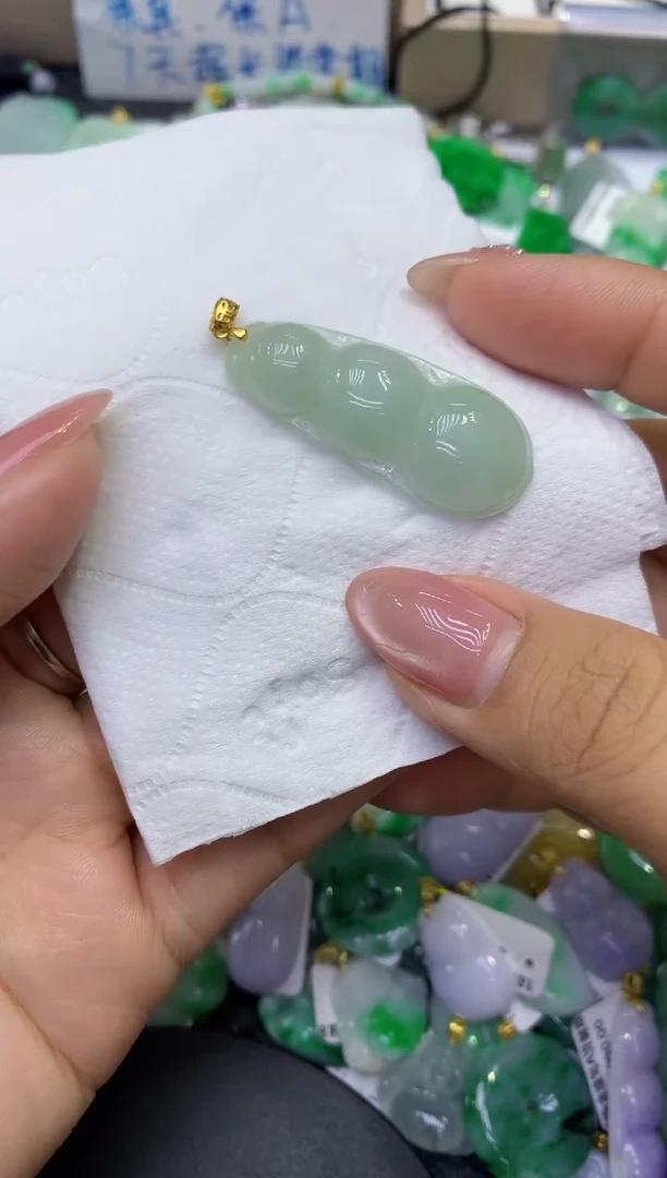 颈饰未镶嵌翡翠天然缅甸A货翡翠