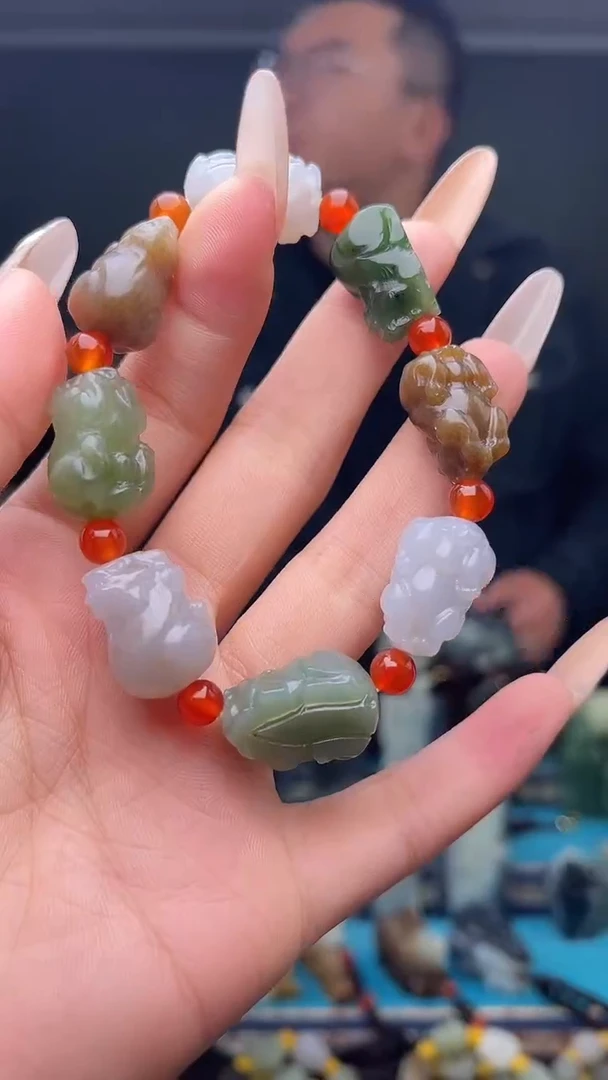 未镶嵌和田玉挂件1