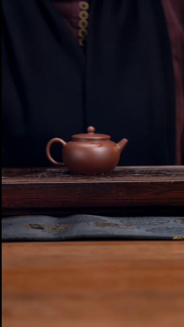 【闪购商品】紫砂茶壶130cc黄龙山原矿紫泥平盖莲子9