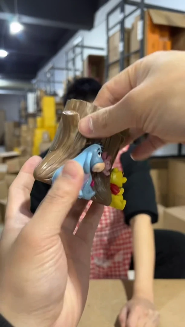 【闪购商品】杯树脂维尼树桩笔筒A