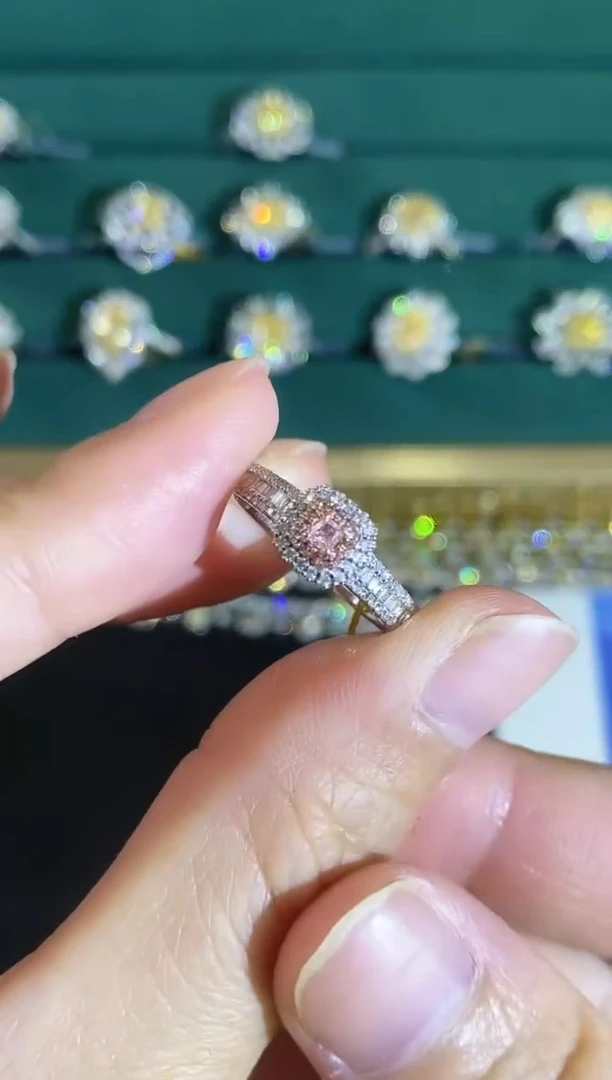 18K金镶嵌戒指钻石33