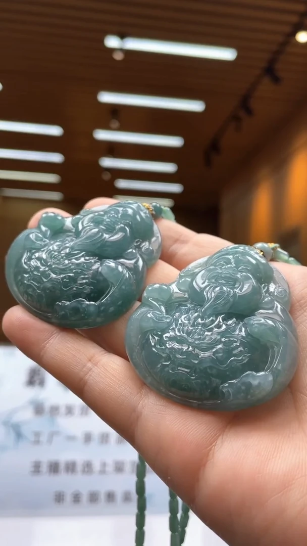 翡翠未镶嵌颈饰多样性发货（只发一件）x63