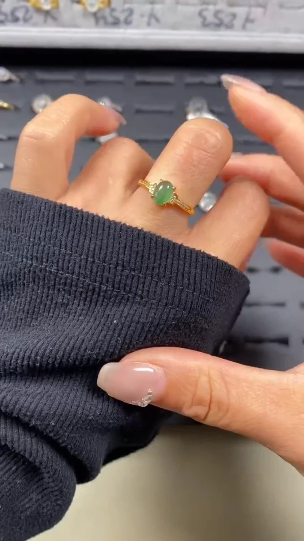 【闪购商品】翡翠戒指银S925镶嵌8111