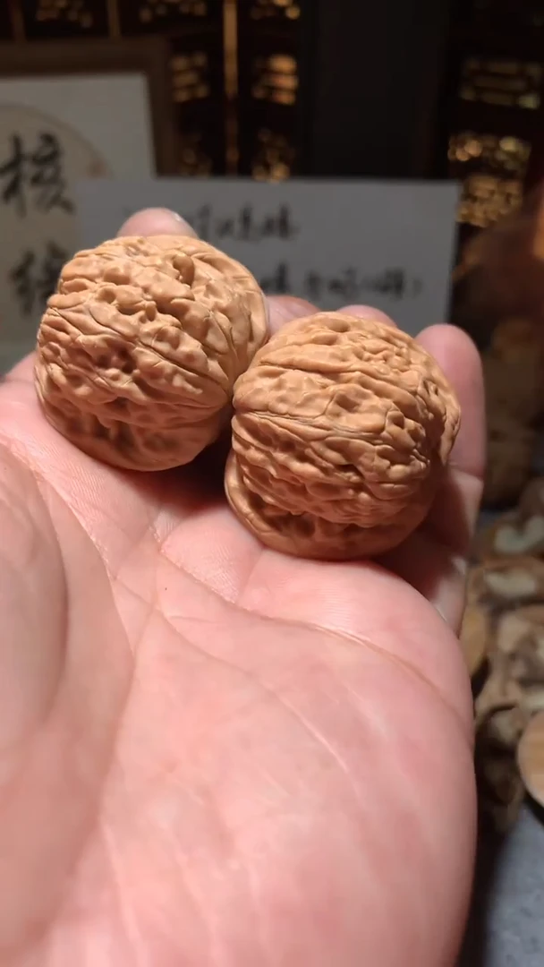 文玩核桃吊坠【核缘雅趣】36左右汉高楼，同尺寸随机发