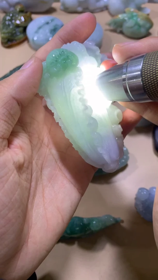 未镶嵌挂件翡翠猫*翡翠摆件