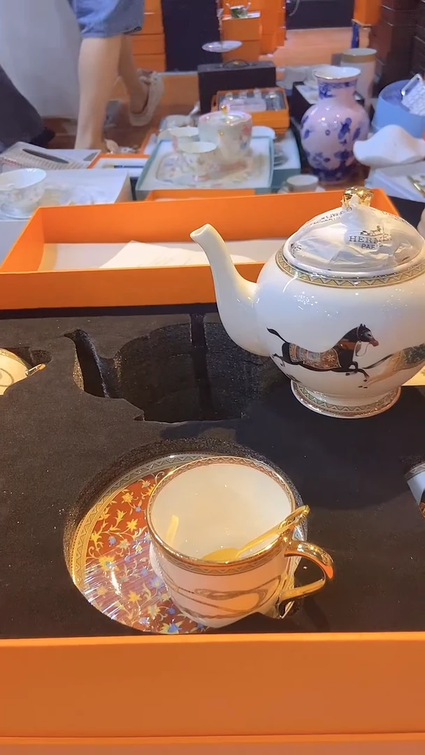 杯鸿辉家品牌瓷器，京东包邮！