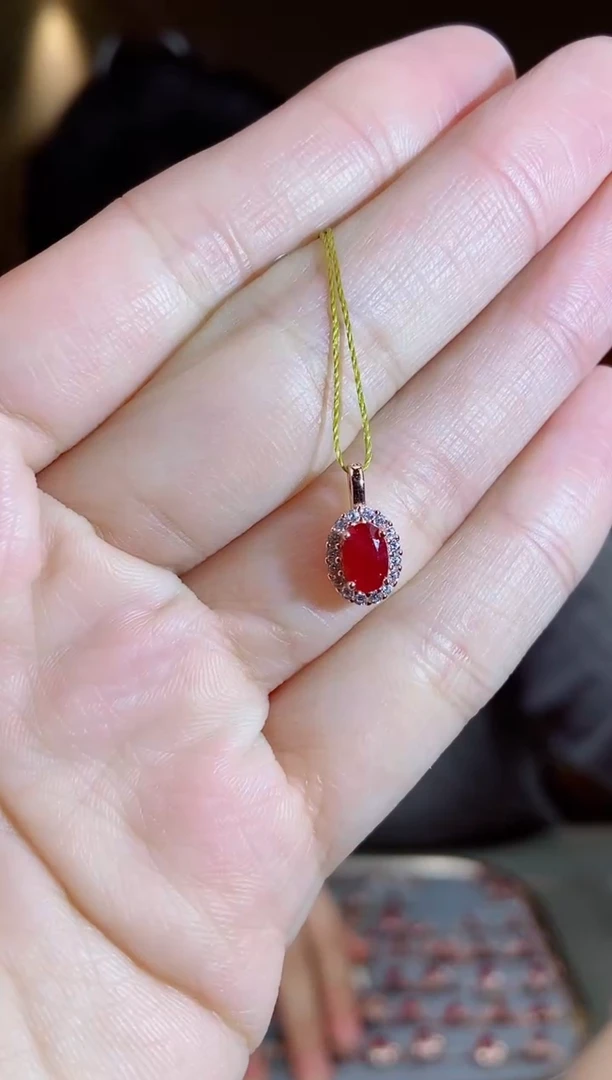 银S925镶嵌颈饰红宝石颈饰