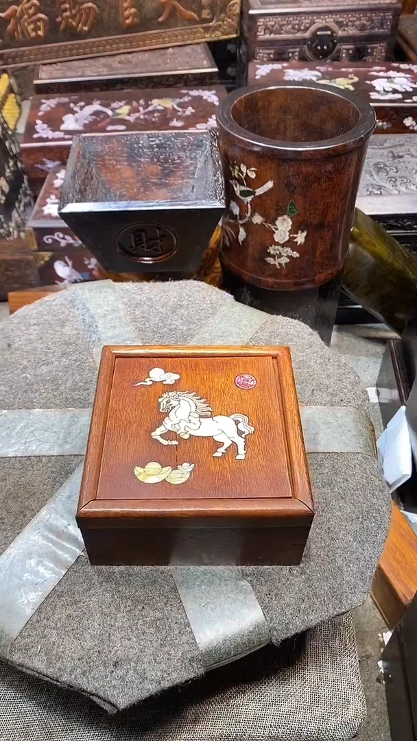 木木雕款盒子一个