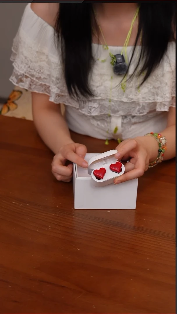 99-heartbuds日本同款心形蓝牙耳机-红色