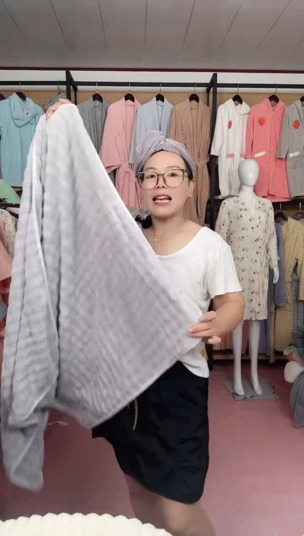 珊瑚绒泡泡绒加大浴巾颜色自己备注