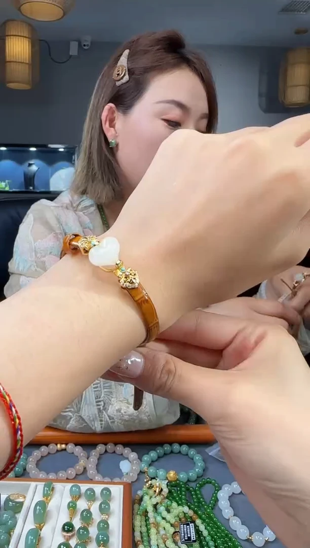 手链未镶嵌和田玉1