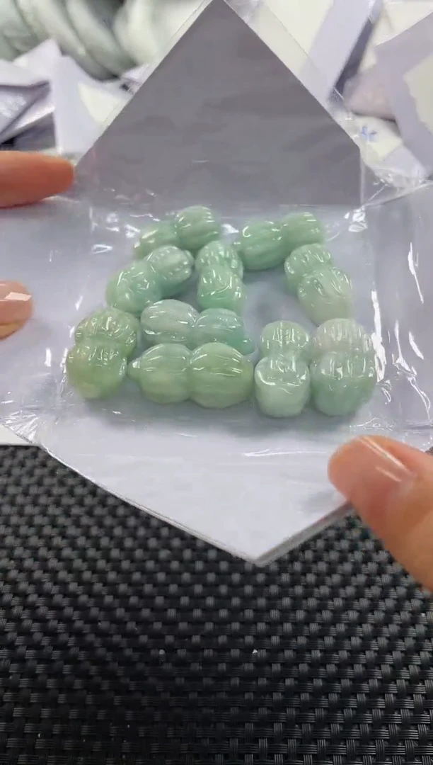 颈饰未镶嵌翡翠19（多样性发一件）花生