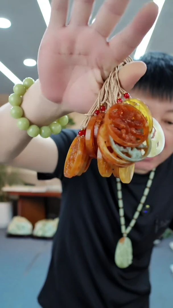 未镶嵌蛇纹石玉吊坠多样式发货随机发一