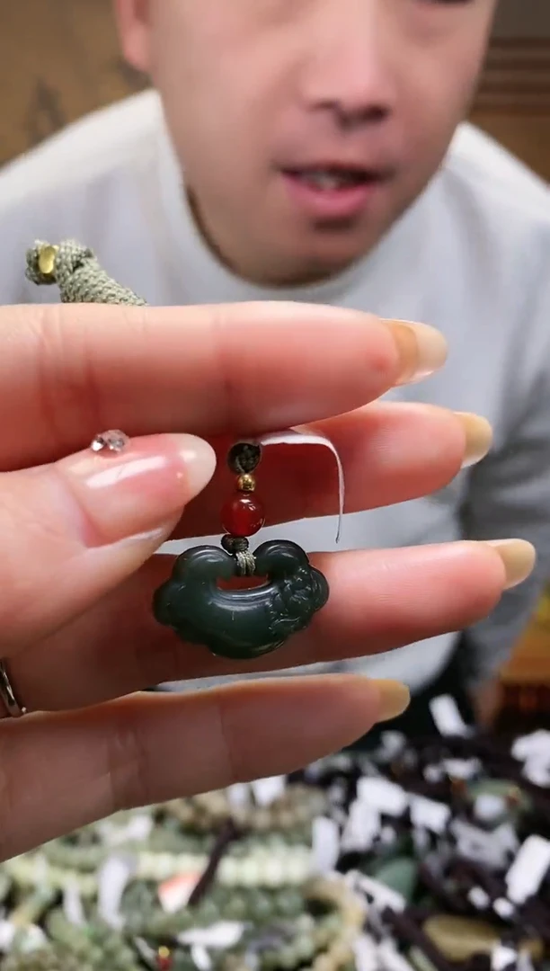 【闪购商品】和田玉颈饰未镶嵌多样性发货，拍一发一