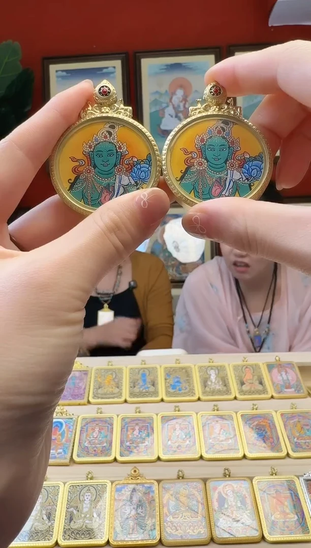 吊坠绿妈妈-热贡纯手绘