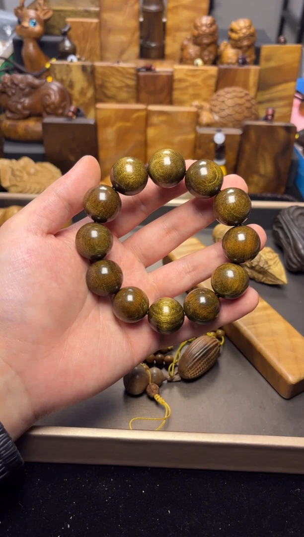 【闪购商品】楠木（金丝楠）其他2.0翡翠绿手串61