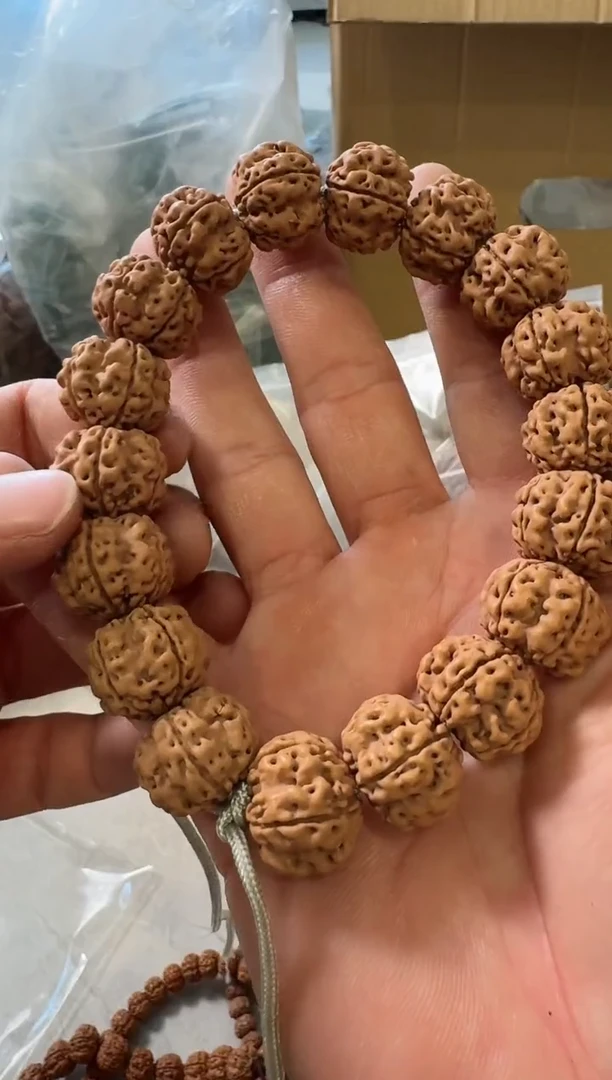 金刚菩提吊坠多样性发货发其中一个1