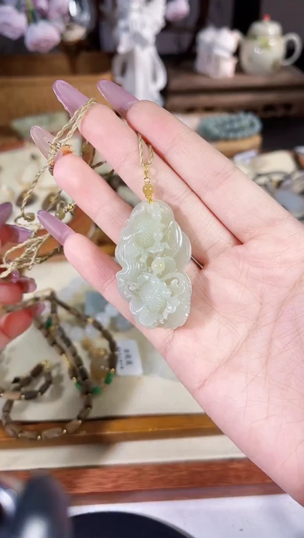 吊坠(赠链)银S925镶嵌和田玉多样性发其一