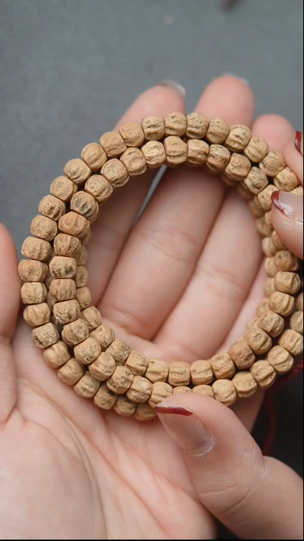 【闪购商品】柏香籽/百香籽吊坠妖瞳