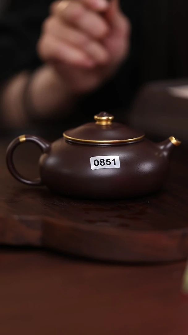 【闪购商品】紫砂茶壶851 紫茄泥 描金寒江 150cc