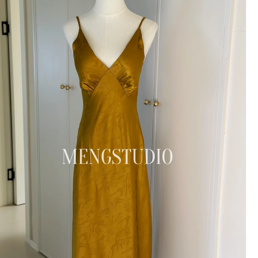 鎏金云裳缎面吊带裙