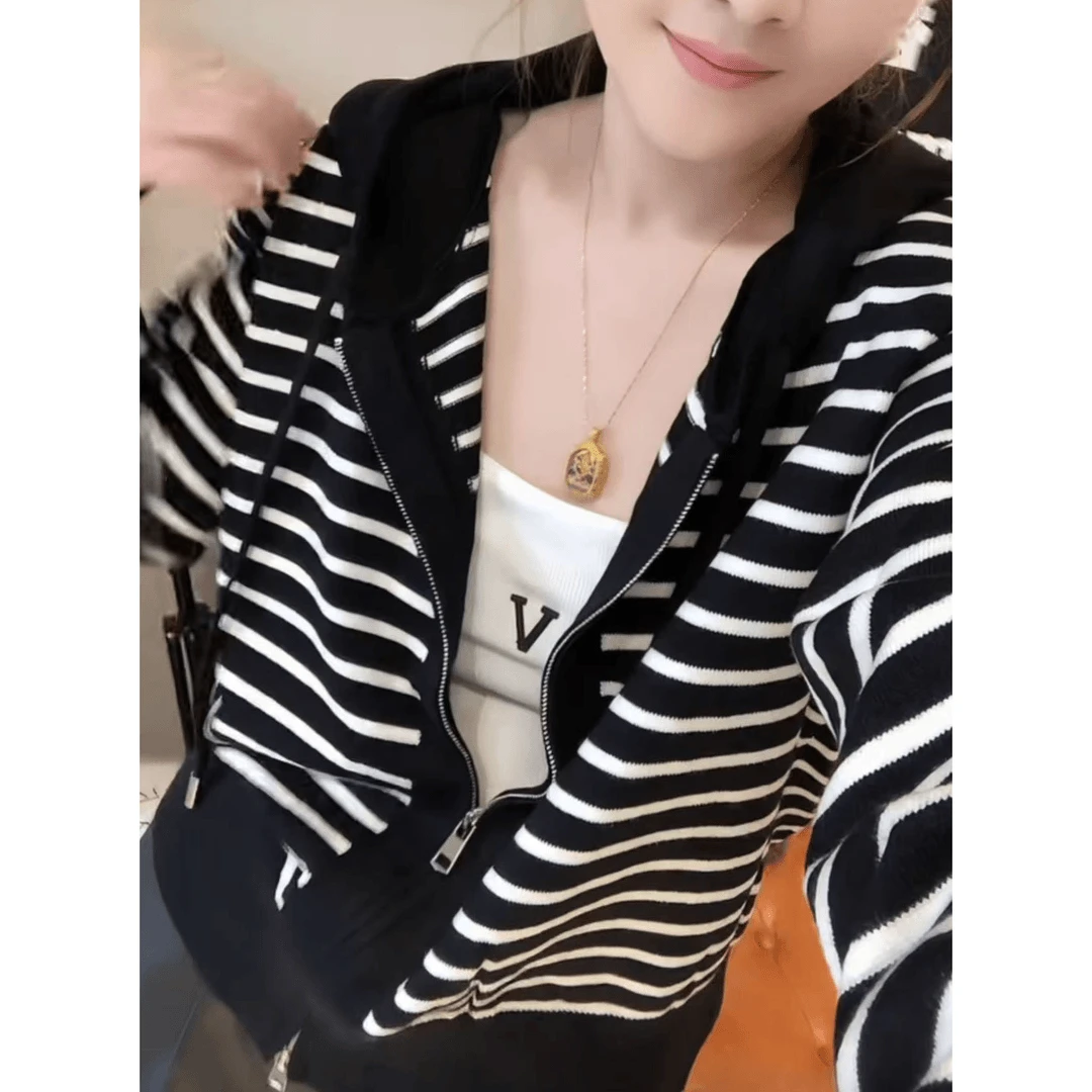 复古减龄条纹连帽针织开衫女秋季新款外穿洋气百搭宽松双拉链外套