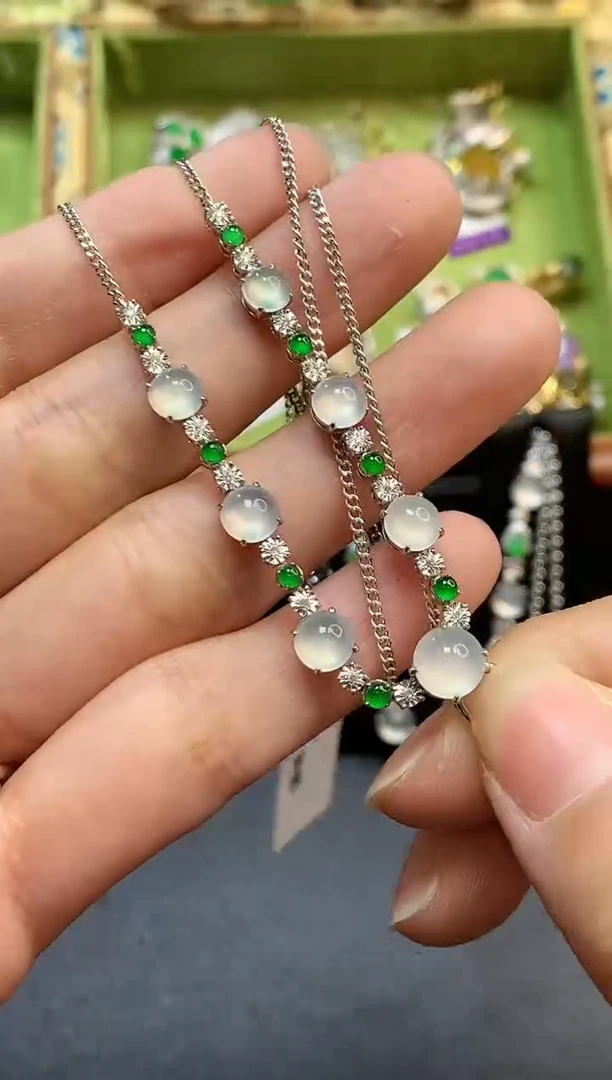 【闪购商品】翡翠套链18K金镶嵌1347