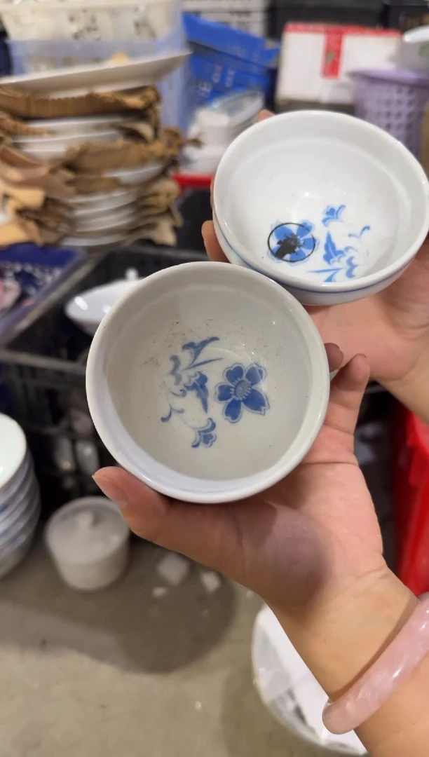 摆件安**着蓝海棠小碗9厘米有瑕请慎拍