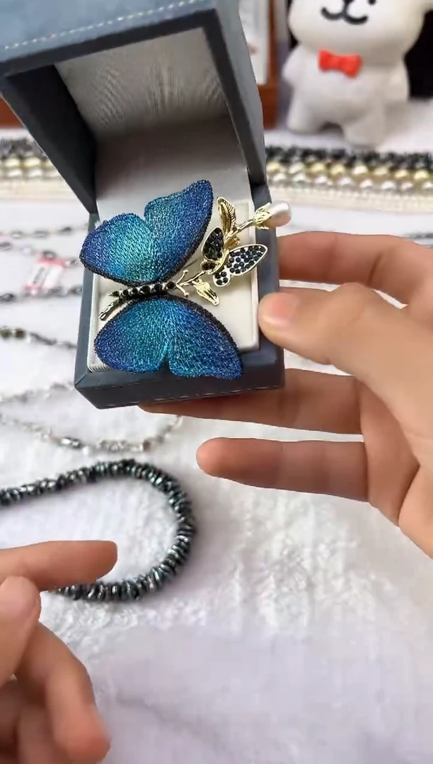 未镶嵌胸饰淡水珍珠珍珠