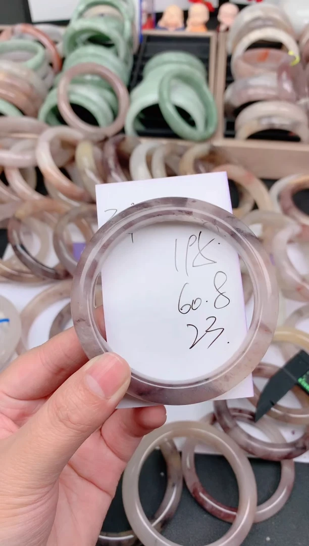 未镶嵌手镯石英质玉195