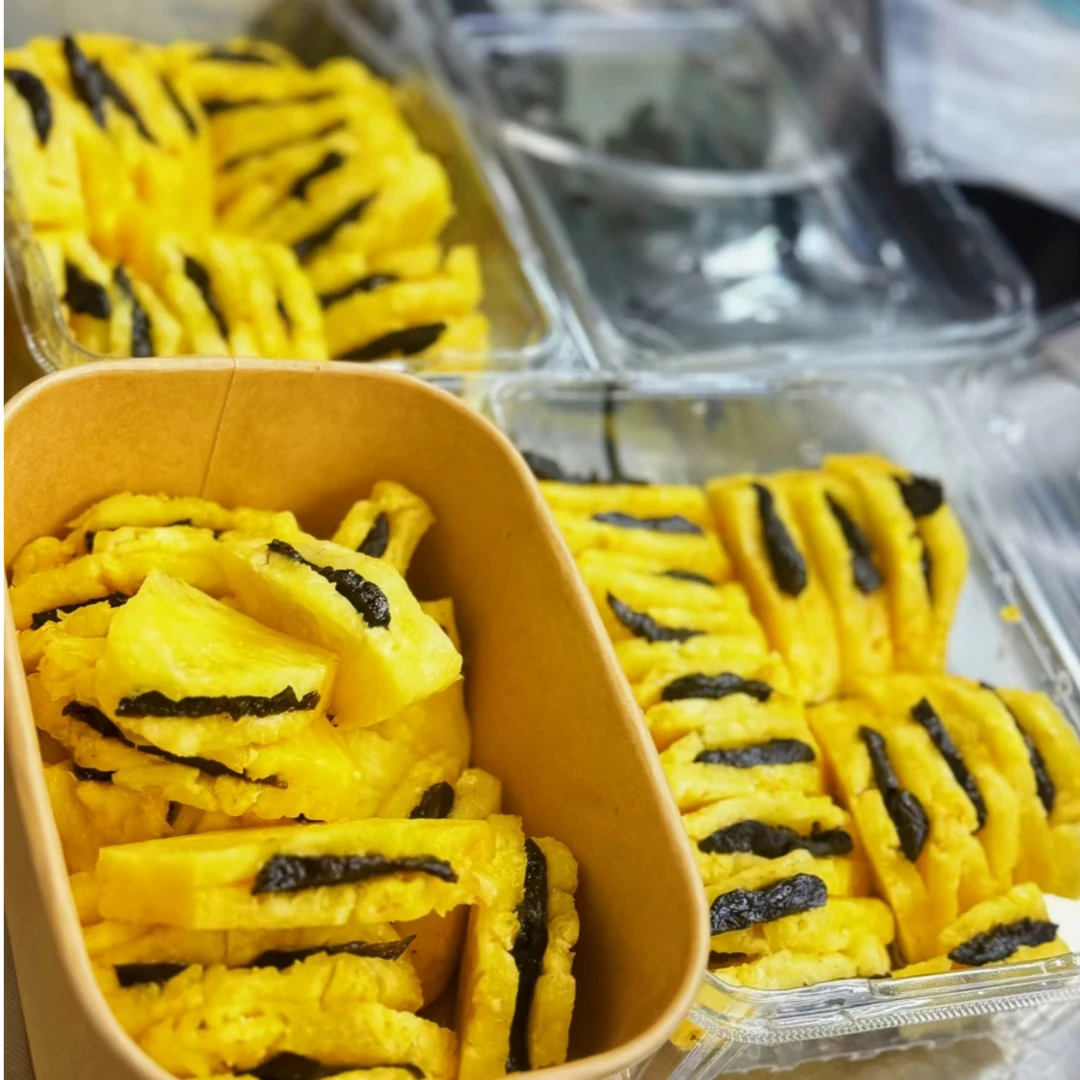 果切【福利尝鲜】圣女果/凤梨抱乌梅200g（圣女果边边易变皱巴，凤梨边边变黑更好吃，不是不新鲜哦）