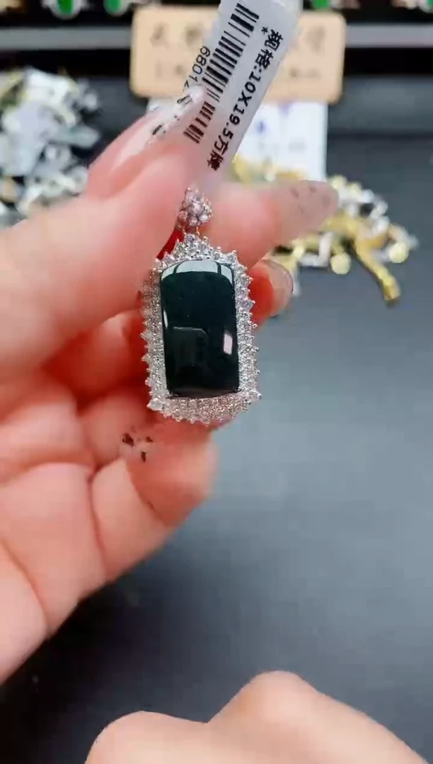 吊坠(赠链)银S925镶嵌翡翠1