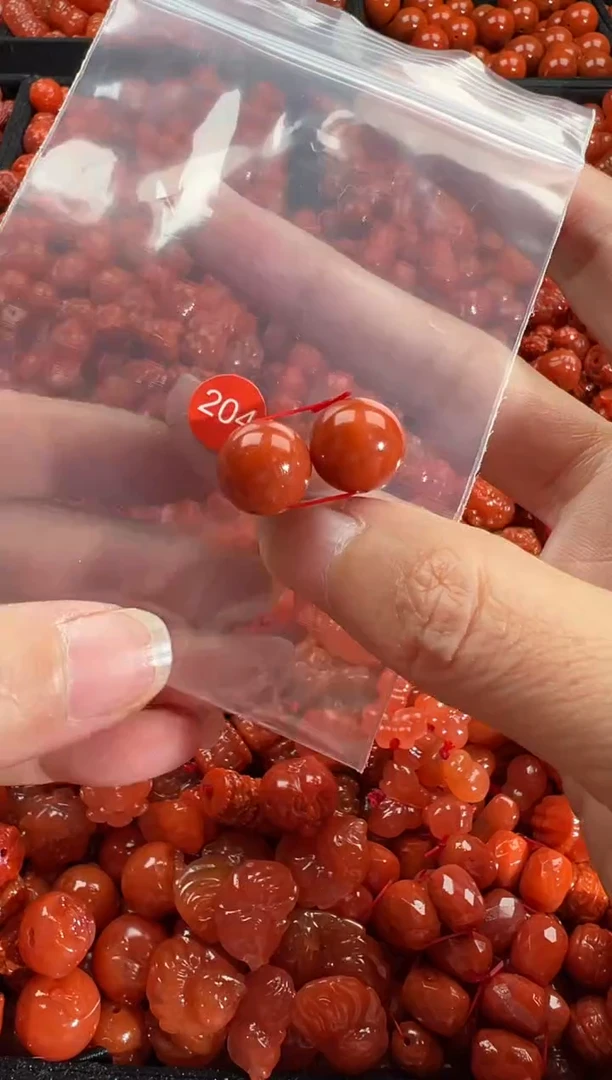 颈饰未镶嵌南红玛瑙1