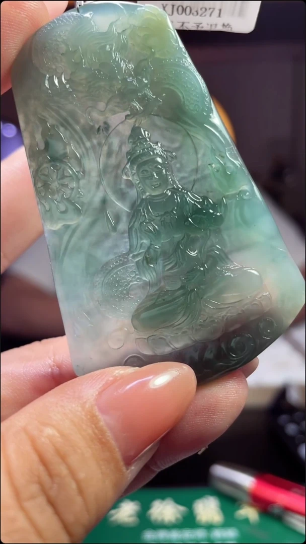 定制翡翠未镶嵌人物