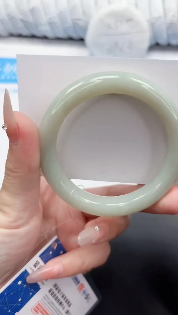 手镯和田玉未镶嵌228-55.2QS2