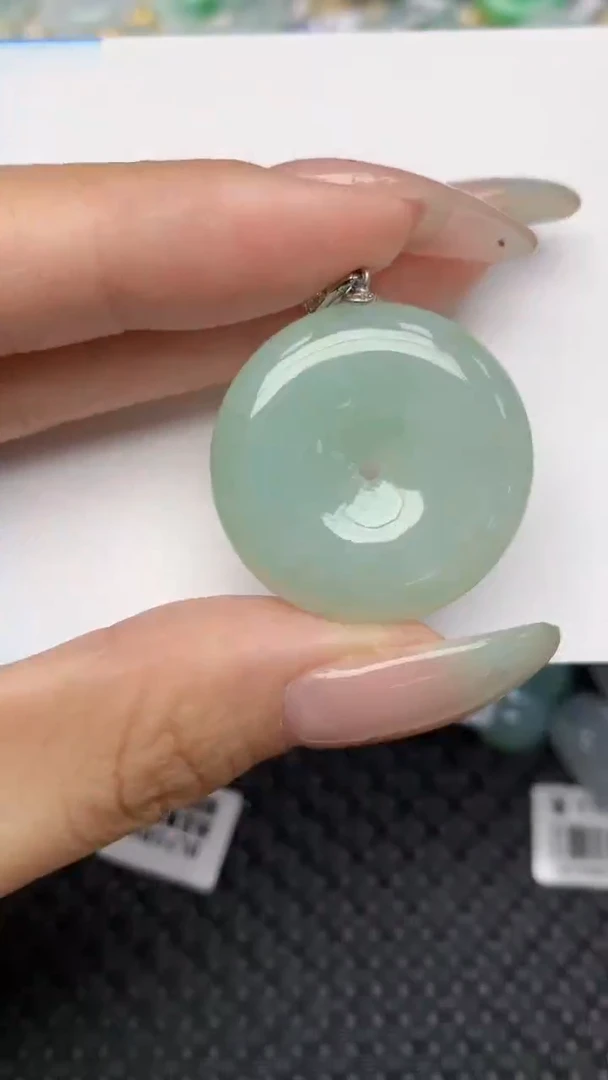 翡翠18K金镶嵌颈饰天然翡翠a货