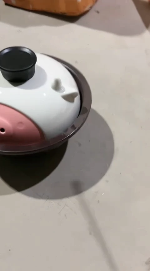 明显瑕疵条纹咖色砂锅碗带盖