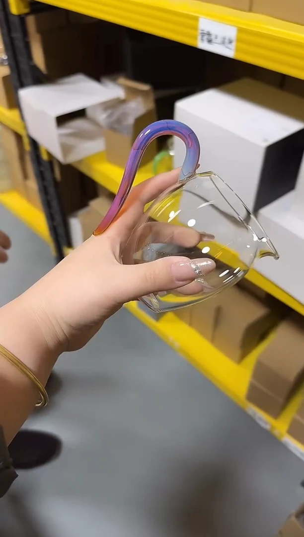 粉玉怡然公道杯